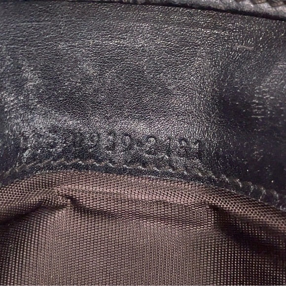 Auth GUCCI 035.0959.2131 Python
Jackie Bifold Brown Wallet - Picture 16 of 16